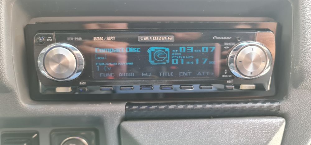 Carrozzeria 919 fleshka o'qiydigan original chenjeri bilan sotiladi.