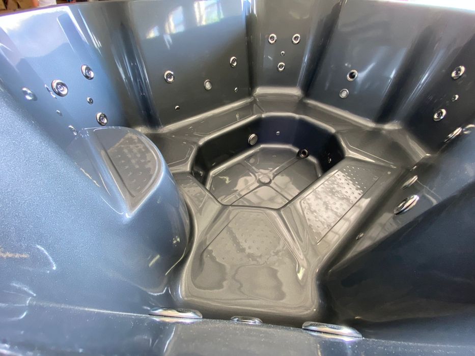 Ciubar - Jacuzzi mobil de inchiriat