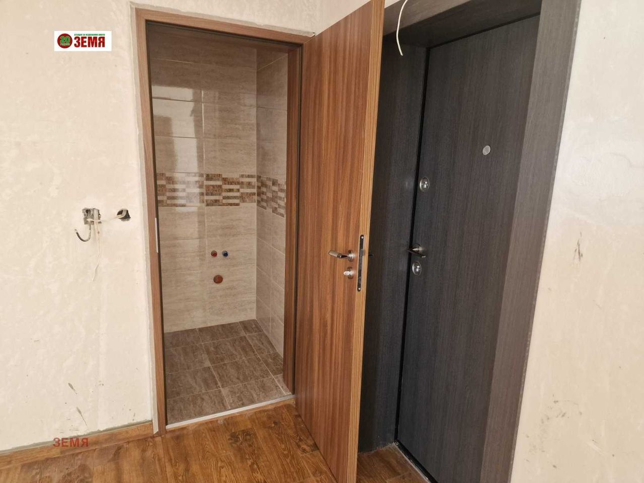 Продава се Тристаен апартамент в Пазарджик, Устрем - 130 кв.м за 654 €/кв.м - Снимка #5