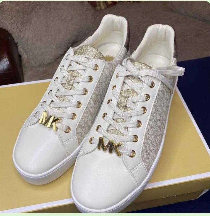 Продам кеды новые