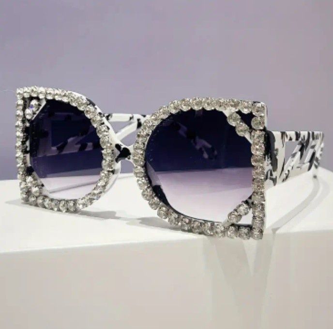 Ochelari de soare damă ,model DOLCE Gabbana,insertii stras,editie limi