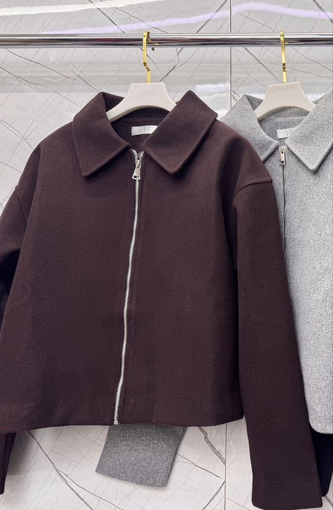 бомбер под  ZARA