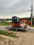 Miniexcavator de inchiriat