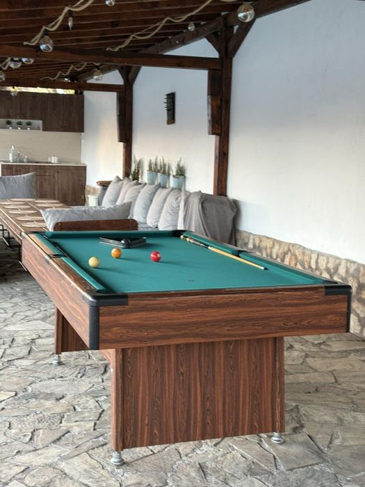 Билярдна маса pool