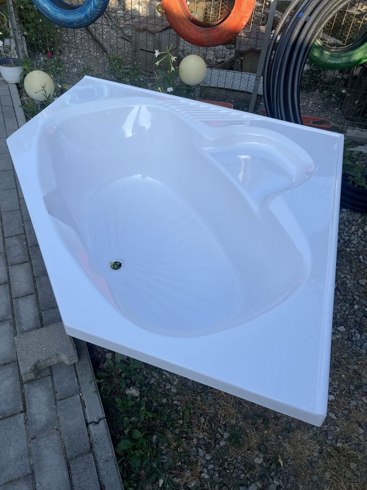 Vană pe colt din fibra de sticlă 150x150
