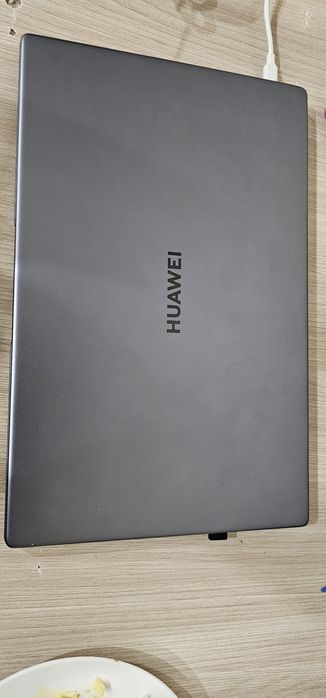 Ултрабук Huawei Mate