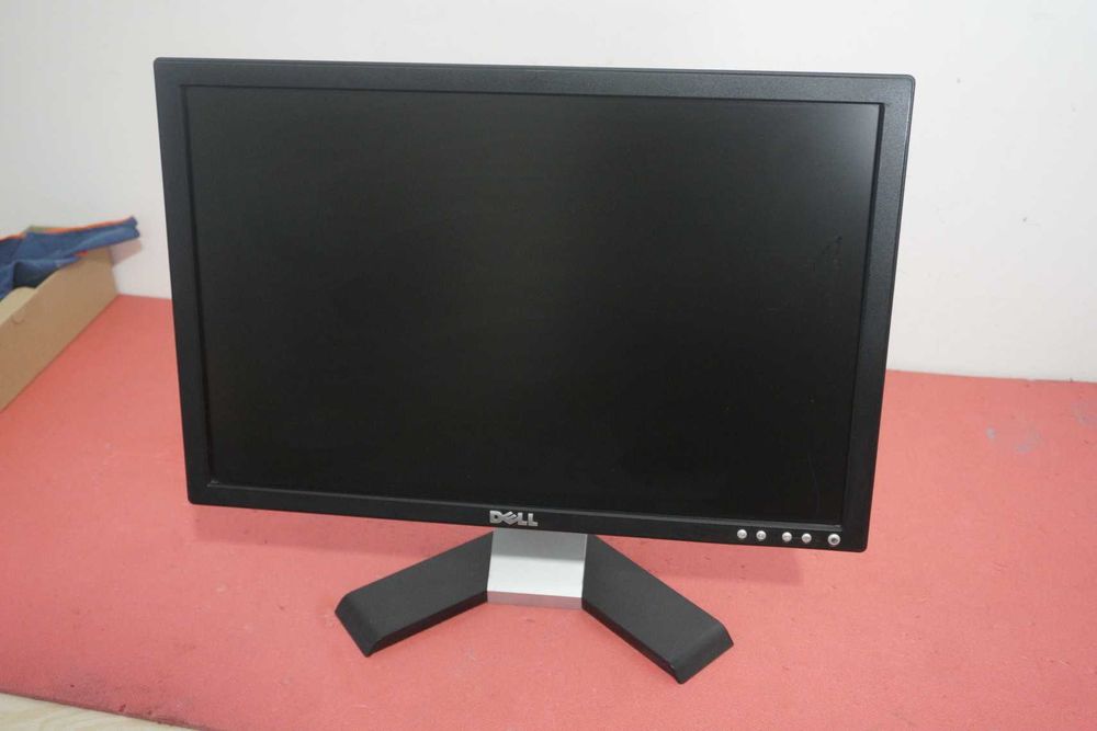 Монитори Dell 19" HD резолюция - SE198WFPV, E198WFP / САМО ЛИЧНО!
