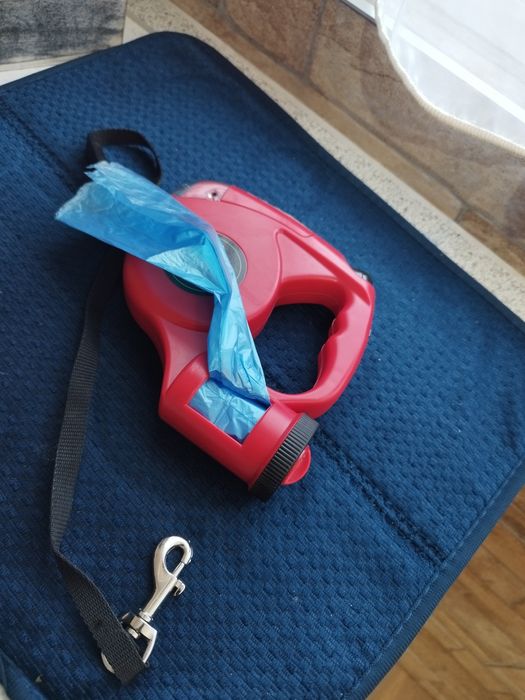 Продавам каишка за куче с няколко функции