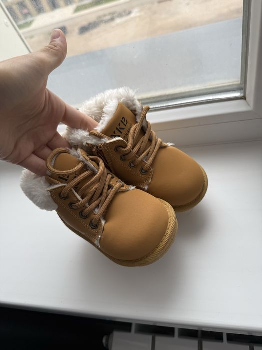 Зимняя детская обувь