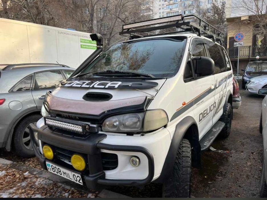 Фендера, митсубиси делика булка delica арки
