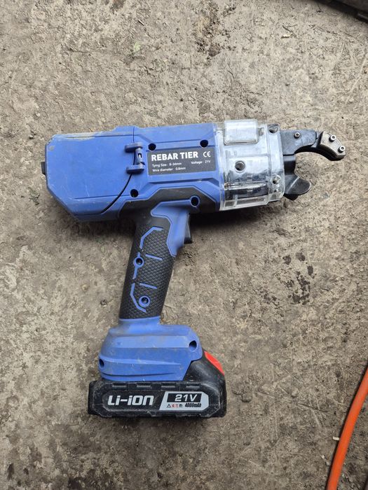 Pistol de legat fier urgent