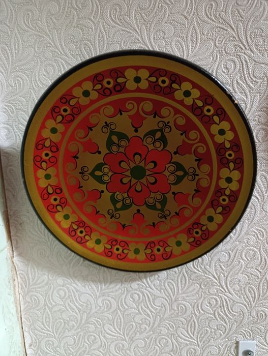 Тарелки деревянные настенные росписные