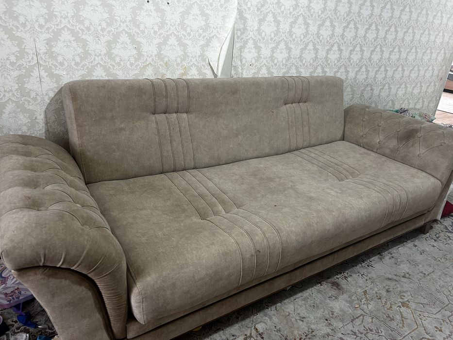Продам диван и два кресла