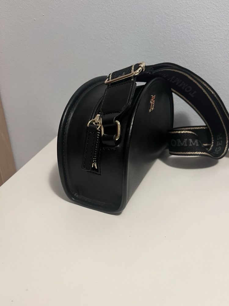 Дамска Чанта Tommy Hillfiger
