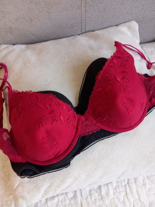 Set 2 sutiene marimea 80 C