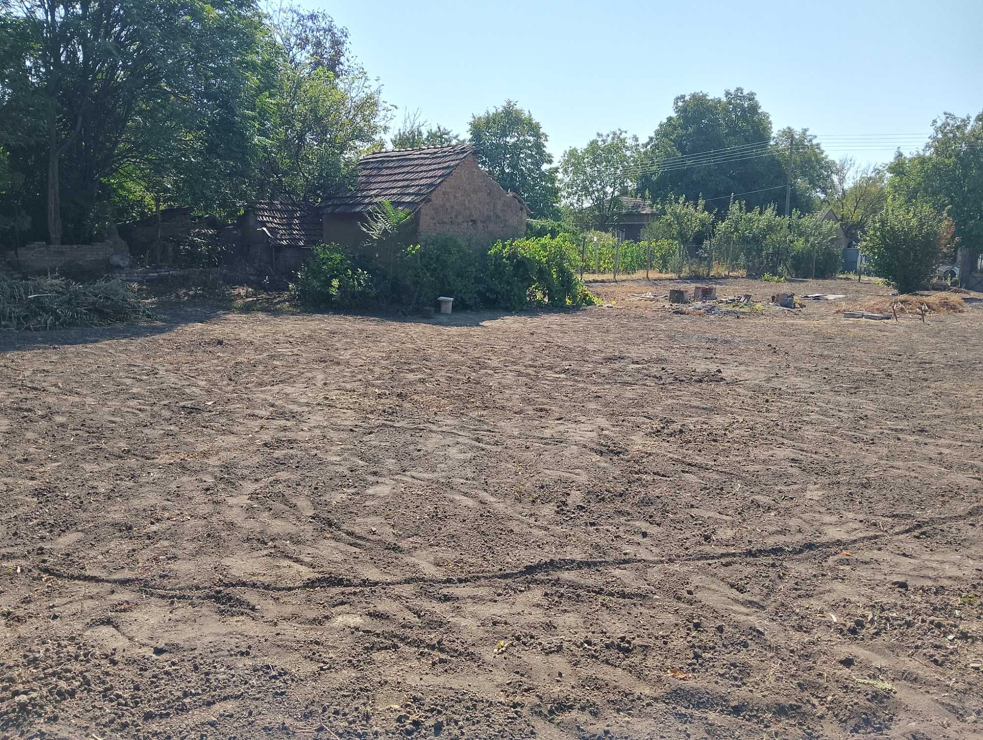 Дворно място от 1520 кв.м