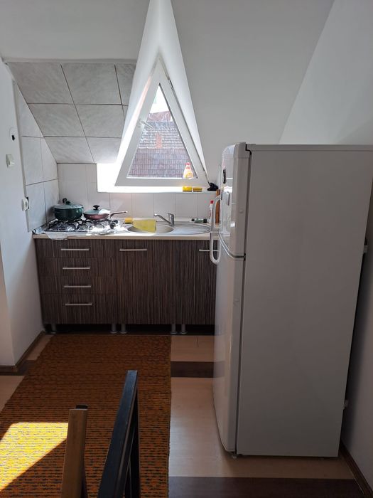 Cameră de închiriat la casa 1000 lei/luna (taxele incluse)