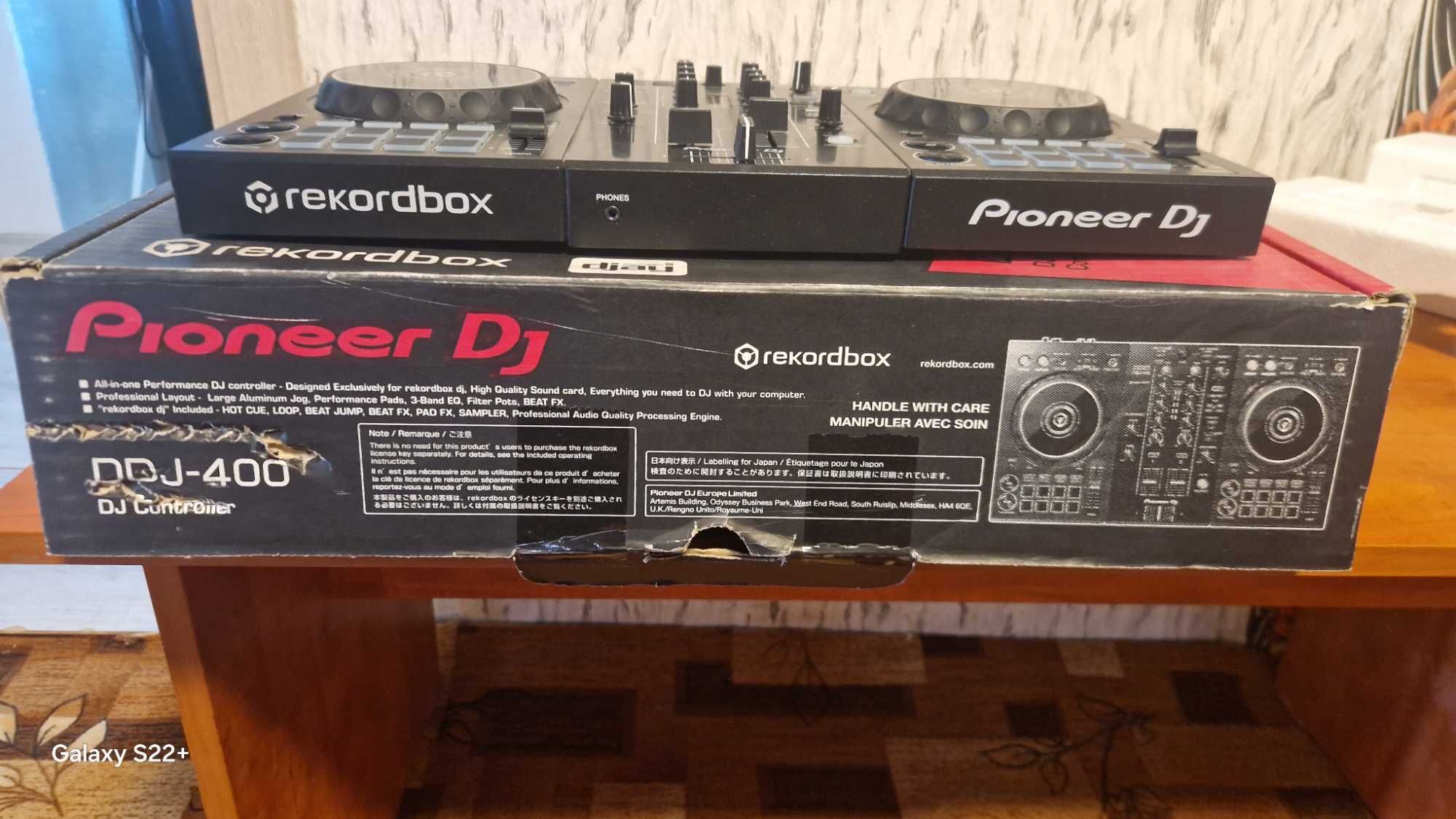 продавам DJ PIONEER DDJ-400