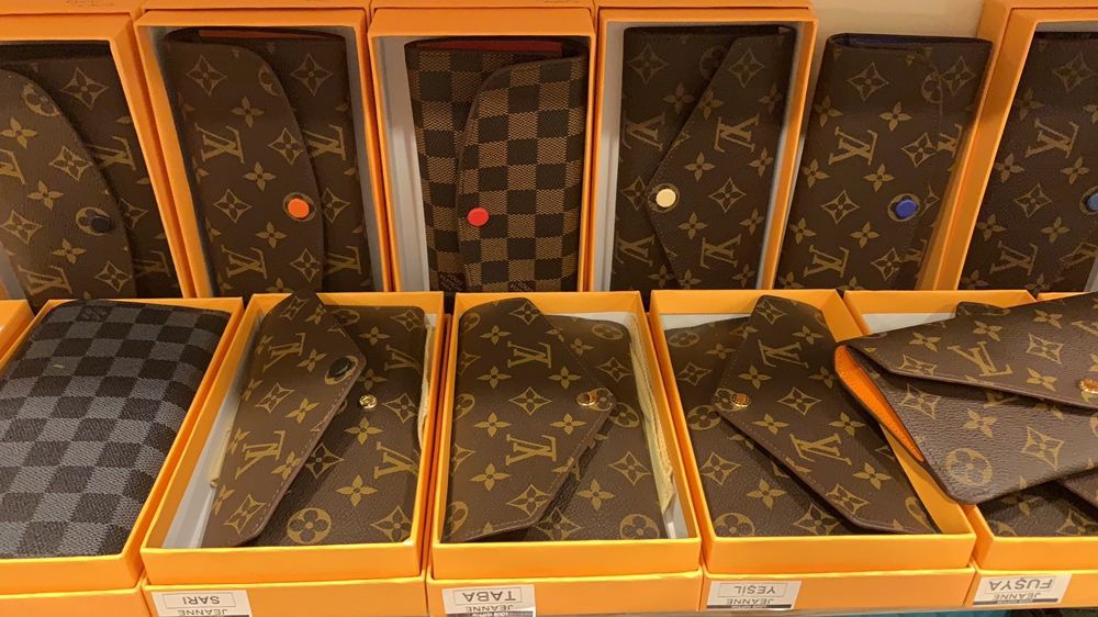 Portofel Louis Vuitton dama:Colecția noua/Poze reale:calitate superioa