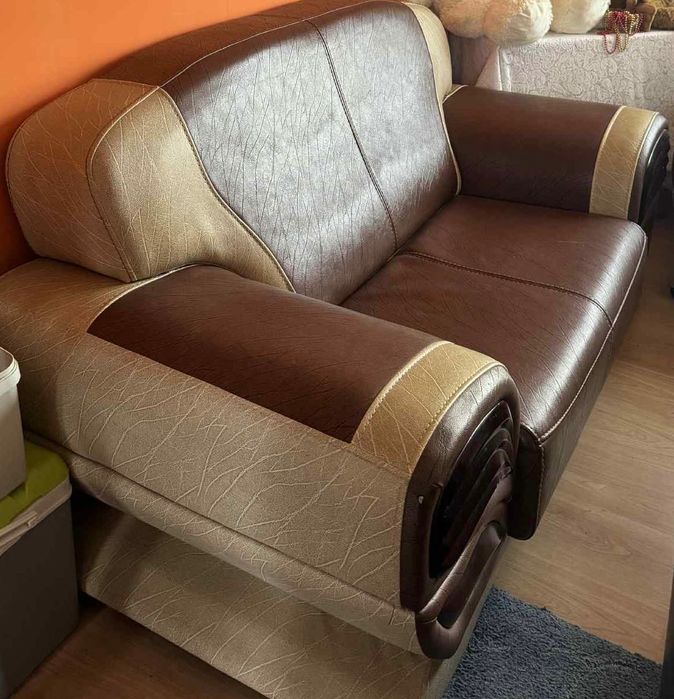 Продавам комплект дивани –3части
