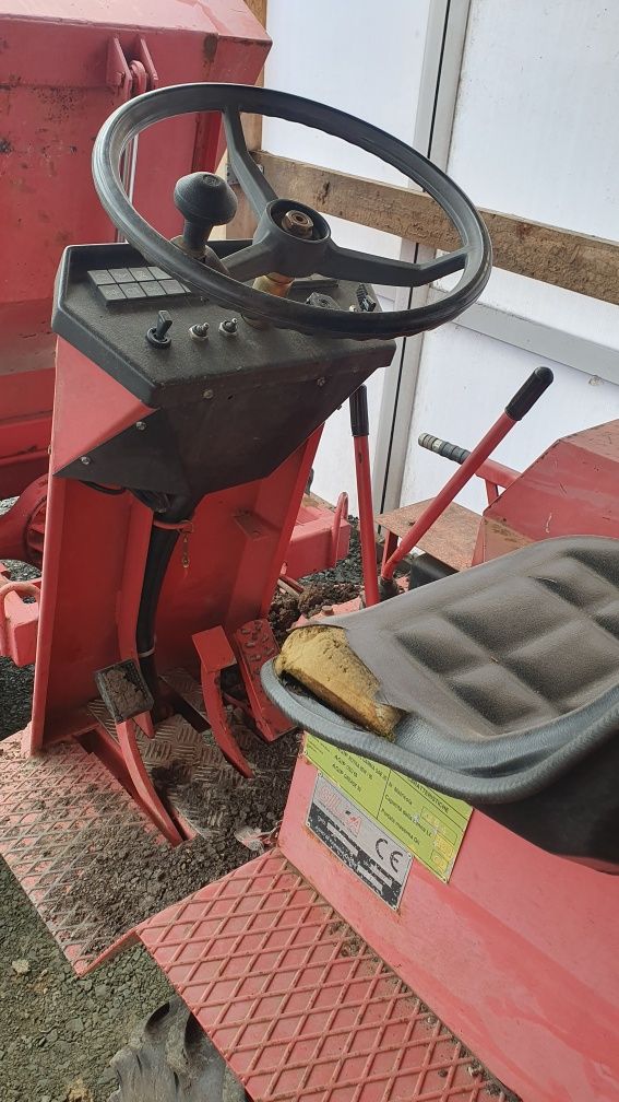 Vând dumper,damper Silla 800 de 1 t,lombardini