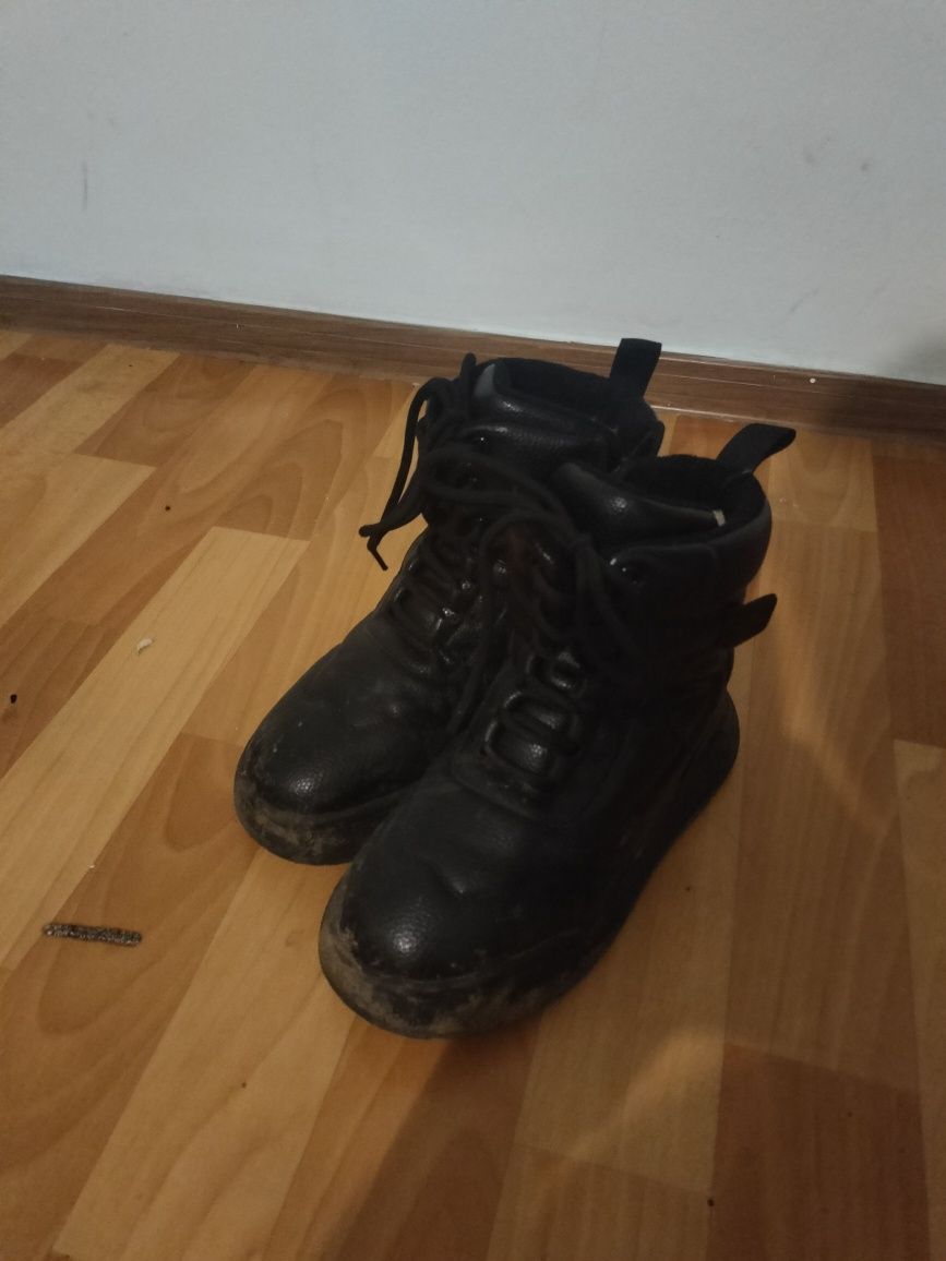 Детские зимние ботинки