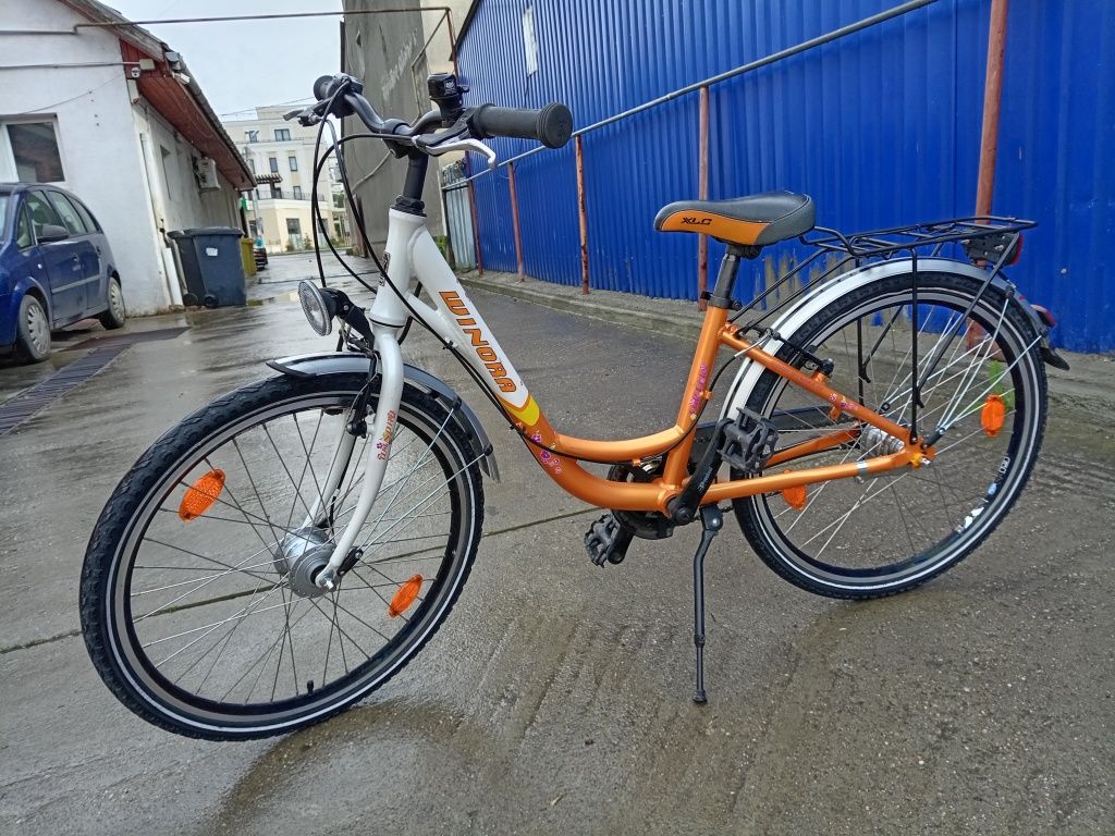 Vând bicicleta din aluminiu pentru copii