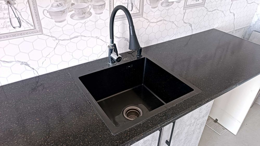 Ошхона гарнитураси сотилади / Продается кухонный гарнитур