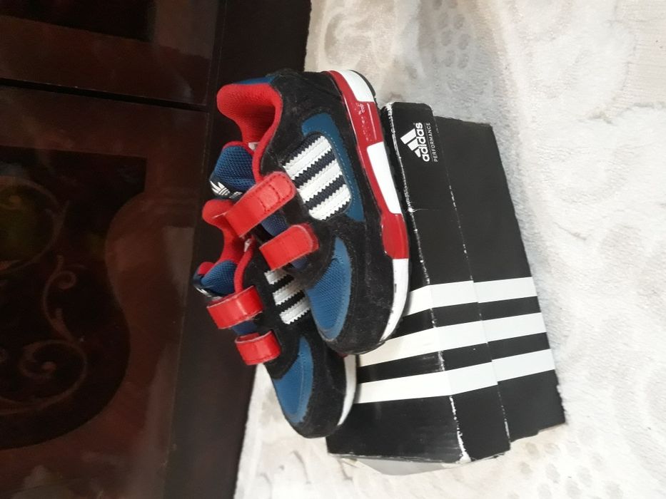 Adidasi adidas(nike puma)