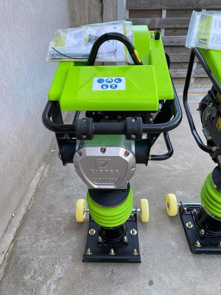 Compactor de închiriat