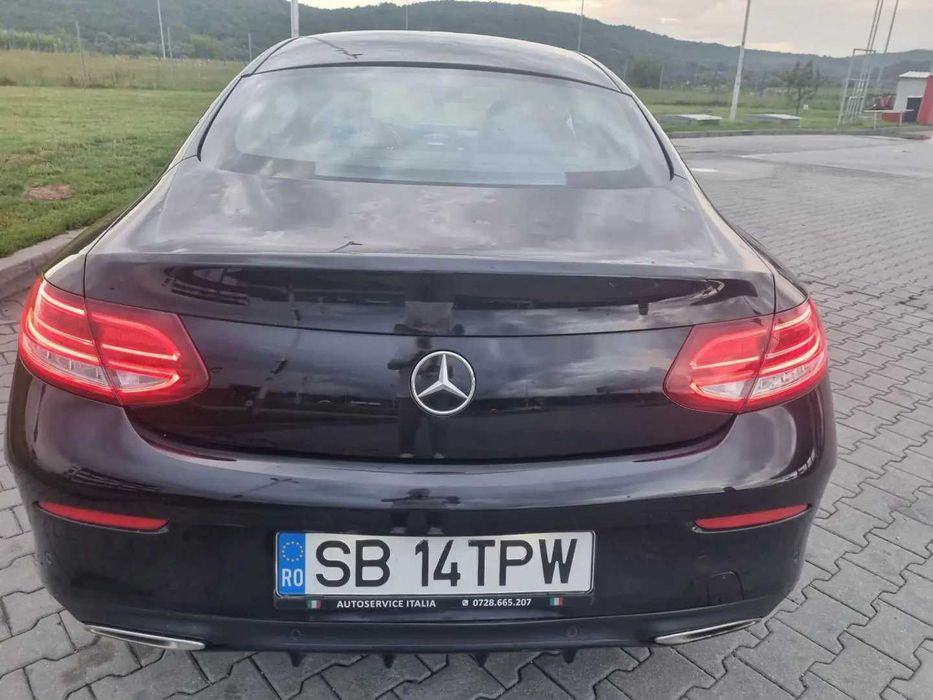 Mercedes-Benz C 180 Coupe AMG Line