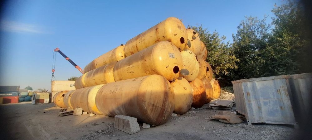 Emalni Yomkost 24 kub narxini telda kelishamiz manzil toshkent shaxar.