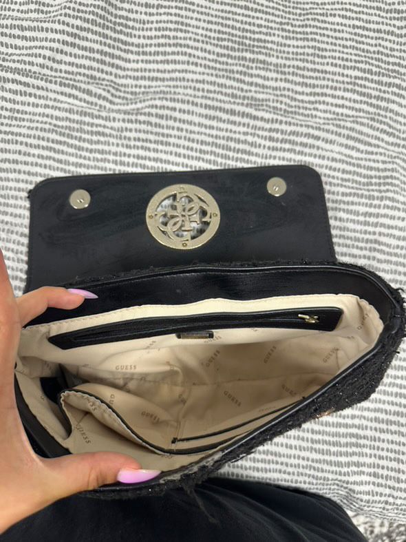 Оригинална чанта GUESS