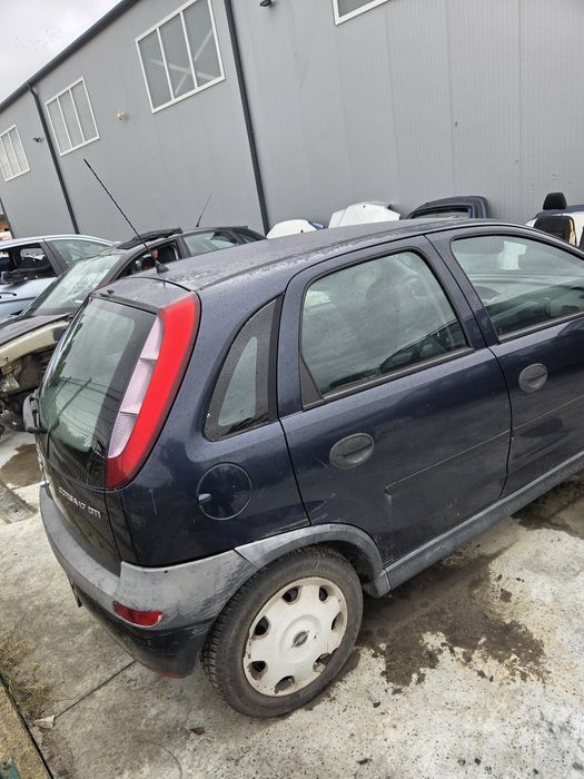 Opel Corsa 1.7 DTI (НА ЧАСТИ)