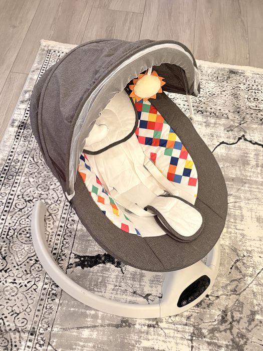 Vând leagăn electric pentru bebelusi