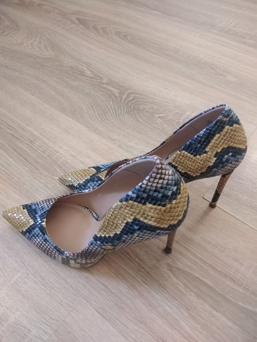 Дамски обувки и сандали