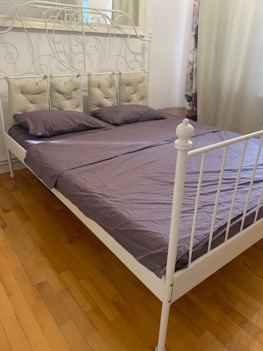 Pat metalic alb IKEA LEIRVIK + saltea