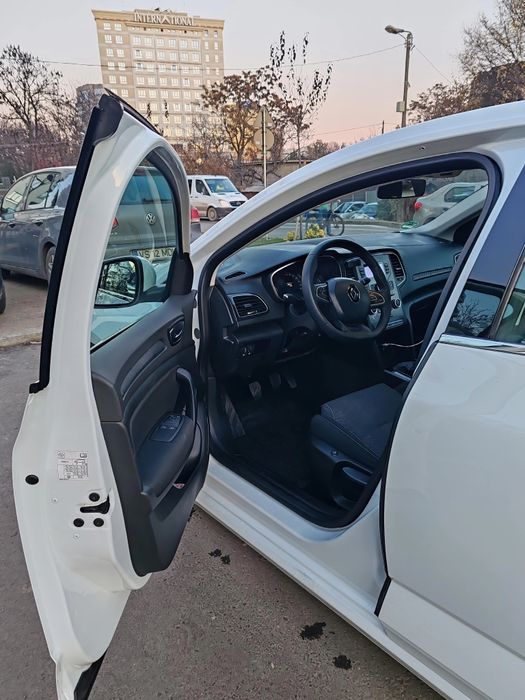 Renault Megane IV – 1.2 TCe 115 CP – 2016–Euro 6 – 99.000 km– Germania