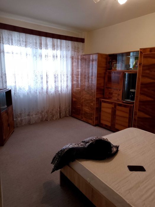 Inchiriez ap 2 camere DECOMANDATE Piata Rahovei