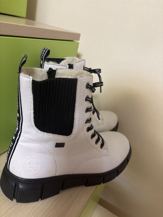 Ghete Albe Rieker dama