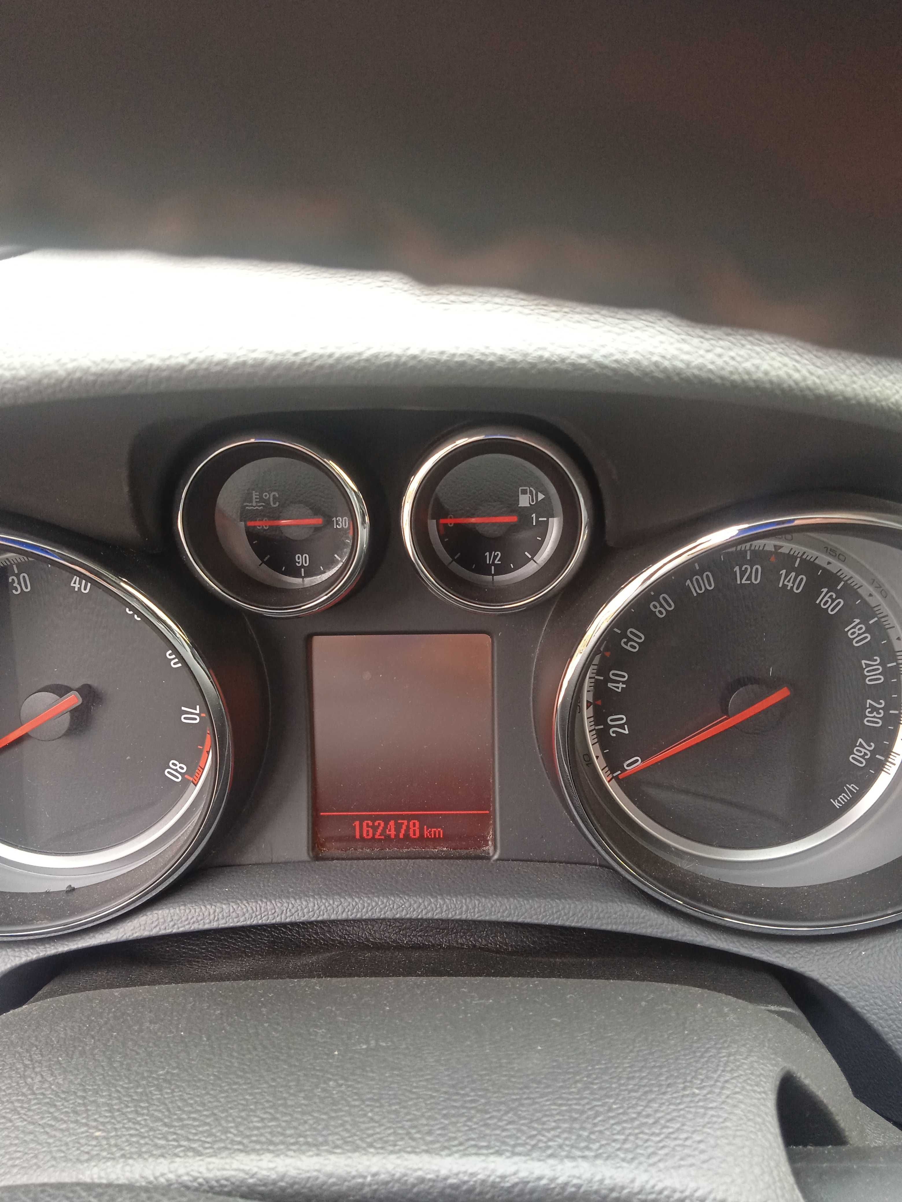 Opel Mokka 1,4 turbo mașină de familie