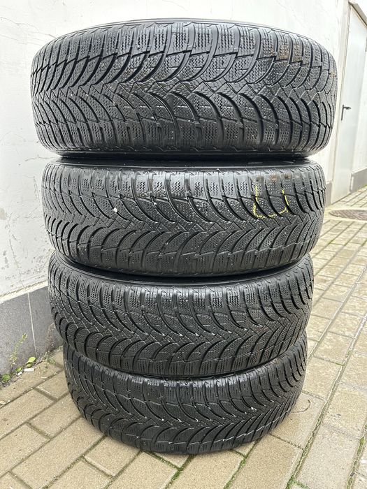 4 броя зимни гуми NEXEN 215/65/16