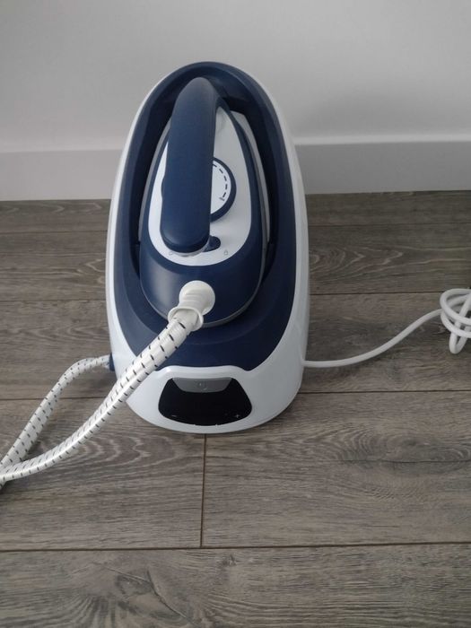 Vând statie de calcat silver crest