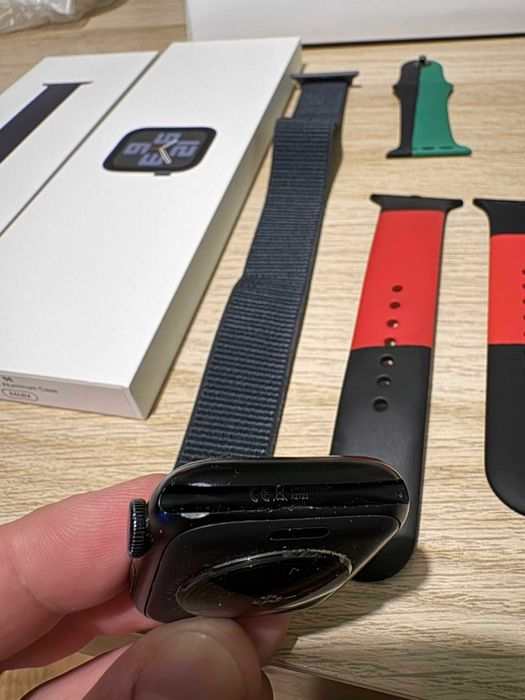 Смарт часовник Apple Watch SE 2 44mm Black