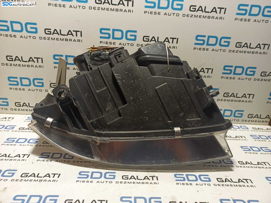 Far Stanga EUROPA FARA Xenon Audi A6 C5 1998 - 2005 [L0961]