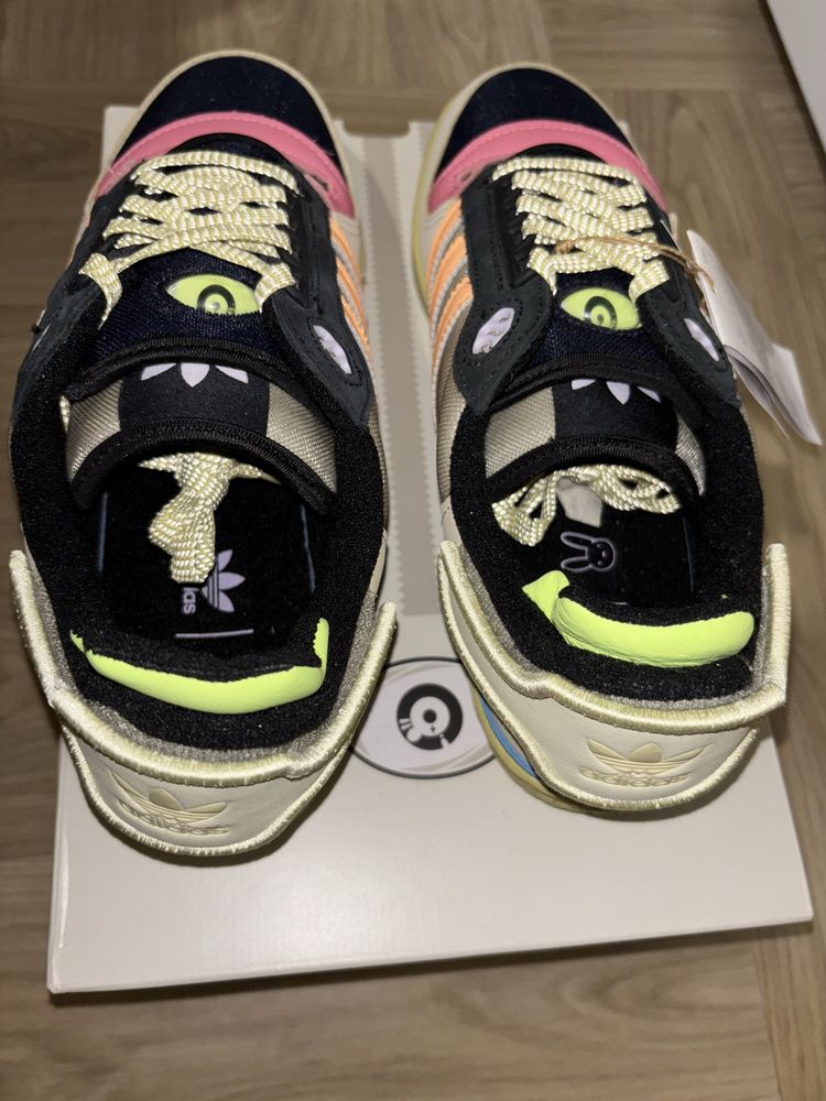 Нови маратанки Bad Bunny × adidas Forum Low Powerphase