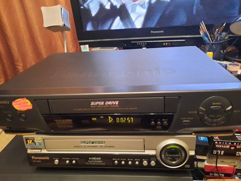 Продам видеомагнитофоны Панасоник