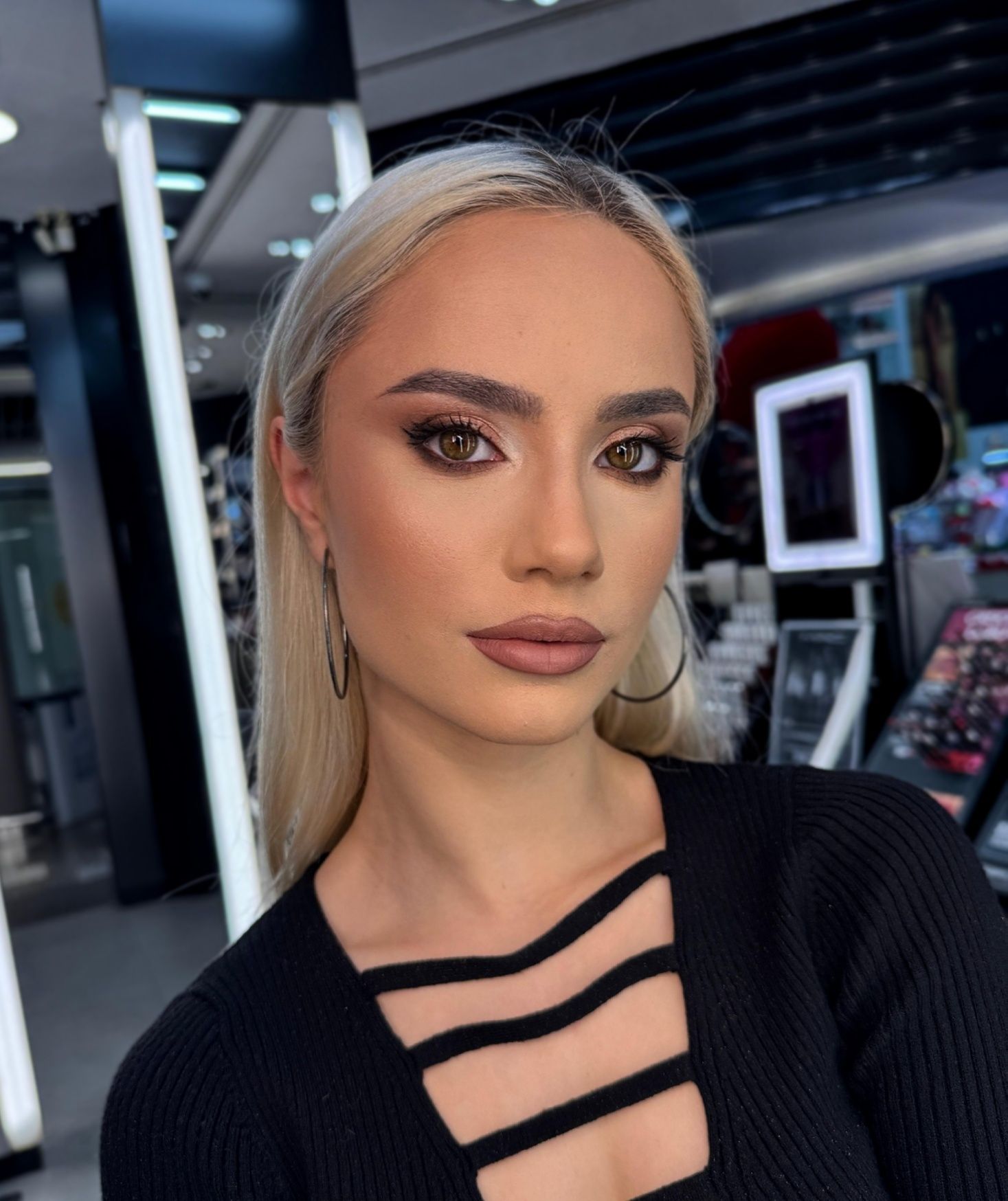 Servicii de make-up/machiaj profesional cu deplasare la domiciliu