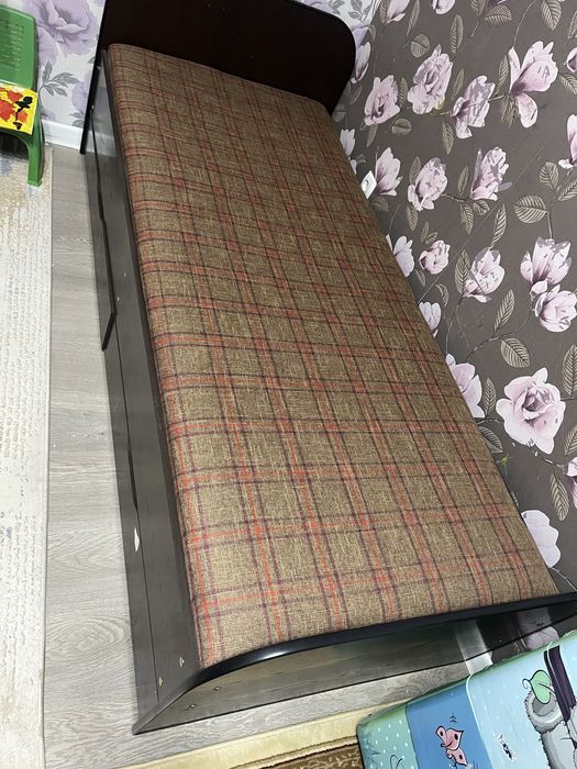 Продам кроваты 2 штуки