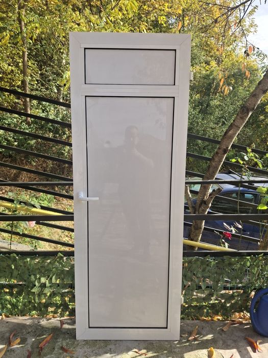 Vând două uși de termopan in stare foarte buna